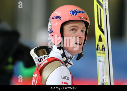 Bischofshofen, Autriche. 06 Jan, 2016. Severin Freund de l'Allemagne réagit après son saut à la quatrième étape des quatre Hills ski compétition de sauts à Bischofshofen, Autriche, 06 janvier 2016. Photo : Daniel Karmann/dpa/Alamy Live News Banque D'Images