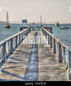 Un paysage HDR image prise à l'Embarcadère en Luderitz en Namibie et a été prise au coucher du soleil. Banque D'Images