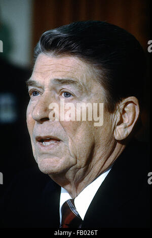 Washington, DC. USA, mars 1985 Le président Ronald Reagan portrait Crédit : Mark Reinstein Banque D'Images