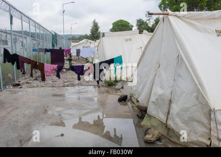 Camp de réfugiés temporaires à la Moria camp site sur l'île de Lesbos, Grèce Banque D'Images