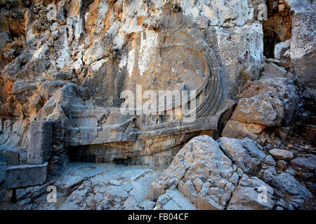 L'ancienne sculpture au moyen de l'Acropole de Lindos, l'île de Rhodes, Grèce Banque D'Images