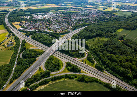 L'autoroute A1 et l'autoroute a45, autoroute Sauerlandlinie intersection Westhofen surplombant Schwerte, Schwerte, Ruhr Banque D'Images