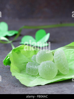 Les gelées de fruits maison vert marmelade de jujube avec saveur de menthe Banque D'Images