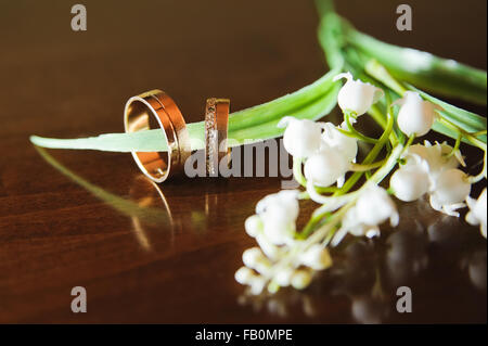 Les anneaux de mariage Banque D'Images
