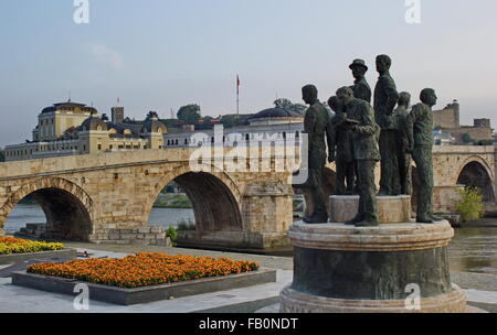 Pont de pierre, centre-ville de Skopje, Macédoine Banque D'Images