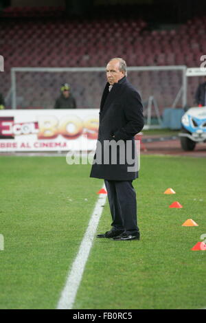 Naples, Italie. 06 Jan, 2016. Giampiero Ventura (FC) lors de match de football entre SSC Napoli et Torino au stade San Paolo de Naples, résultat final Napoli vs Torino 2-1. Credit : Salvatore Esposito/Pacific Press/Alamy Live News Banque D'Images