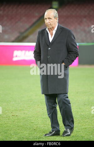 Naples, Italie. 06 Jan, 2016. Giampiero Ventura (FC) lors de match de football entre SSC Napoli et Torino au stade San Paolo de Naples, résultat final Napoli vs Torino 2-1. Credit : Salvatore Esposito/Pacific Press/Alamy Live News Banque D'Images