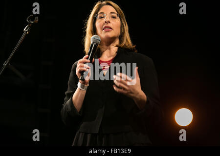 Écrivain et militante Naomi Klein sur scène au Trianon avec Brocante dans le cadre de la voie de l'exposition de Paris. Banque D'Images