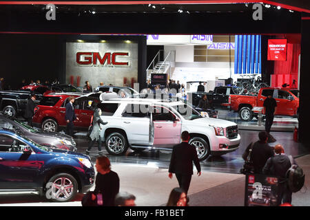 Detroit, USA. 13 Jan, 2015. Fichier - une vue générale de la salle d'exposition a photographié à la North American International Auto Show (NAIAS) dans le Cobo Center de Detroit, USA, 13 janvier 2015. Photo : Uli Deck/dpa/Alamy Live News Banque D'Images