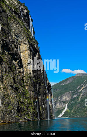 Chutes d'eau, sept Sœurs et le prétendant, Site du patrimoine mondial de l'Geirangerfjord à Geiranger, Norvège Banque D'Images