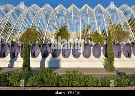 Park L'umbracle avec toit ouvrant, entrée à Ciudad de las Artes y de las Ciencias, Cité des Arts et des Sciences, Valence, Espagne Banque D'Images