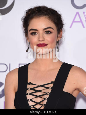 Hollywood, Californie, USA. 6 janvier, 2016. LUCY HALE arrive pour le People's Choice Awards 2016 au théâtre de Microsoft. © Lisa O'Connor/ZUMA/Alamy Fil Live News Banque D'Images