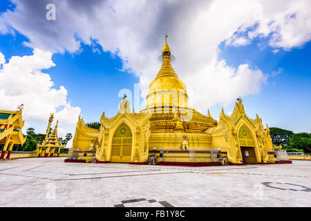 Yangon, Myanmar à Maha Wizaya pagode. Banque D'Images