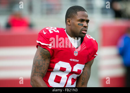 3 décembre 2016 : San Francisco 49ers receveur Torrey Smith (82) avant la NFL football match entre la Saint Louis Rams et les San Francisco 49ers à Levi's Stadium à Santa Clara, CA. Les béliers ont perdu à la la 49ers 19-16. Damon Tarver/Cal Sport Media Banque D'Images