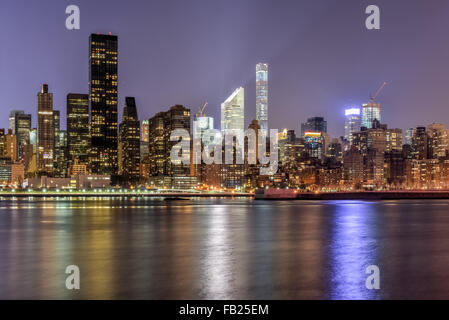 New York City skyline view from bras Park, Long Island City, Queens. Banque D'Images