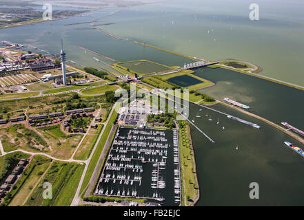 Pays-bas, Lelystad, tour de radiodiffusion, verrous, marina, aerial Banque D'Images