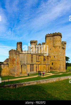 Belsay un Château 14ème siècle château médiéval dans le Northumberland England UK un monument ancien Banque D'Images