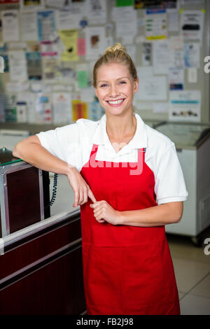 Portrait of smiling shop assistant Banque D'Images