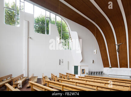 Wolfsburg, Heilig-Geist-Kirche, Innenraum Nordseite Banque D'Images