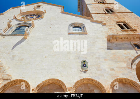 Trani cathédrale romane du xiie siècle, (Cattedrale di San Nicola Pellegrino), Trani, Pouilles, Italie Banque D'Images