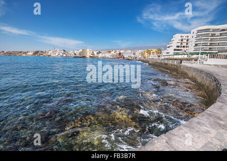 Vue panoramique du littoral d'El Medano, à Tenerife, Iles Canaries, Espagne. Banque D'Images