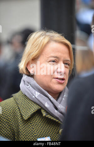 Londres, Royaume-Uni. 9e janvier 2016. Stade des étudiantes en soins infirmiers une marche de protestation à travers le centre de Londres : Matthieu Chattle Crédit/Alamy Live News Banque D'Images