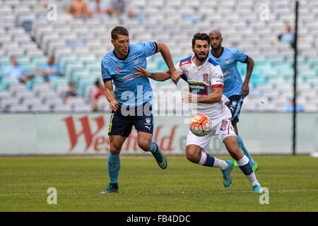 Du stade ANZ, Sydney, Australie. 09Th Jan, 2016. Hyundai A-League. Sydney et Newcastle. Filip Holosko Sydney de l'avant dans l'action. © Plus Sport Action/Alamy Live News Banque D'Images
