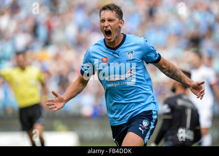 Du stade ANZ, Sydney, Australie. 09Th Jan, 2016. Hyundai A-League. Sydney et Newcastle. Filip Holosko célèbre Sydney avant qu'il ouvre le score. © Plus Sport Action/Alamy Live News Banque D'Images