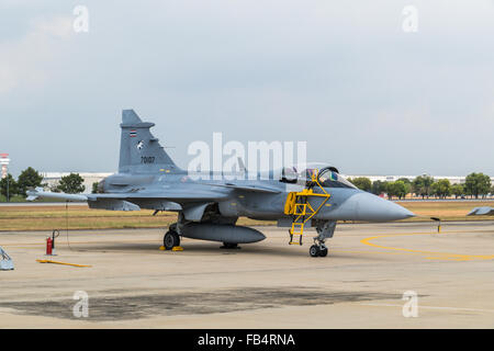 Bangkok, Thaïlande. 9 janvier, 2016. JAS 39 Gripen suédois sur l'écran chez les enfants Journée à Thaïlande Air Force le 9 janvier 2016 à Bangkok, Thaïlande. Credit : Chatchai Somwat/Alamy Live News Banque D'Images