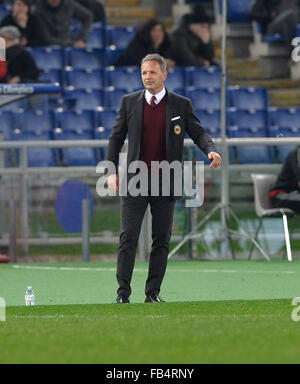 Rome, Italie. 09Th Jan, 2016. Sinisa Mihajlovic au cours de la Serie A italienne football match A.S. Roma vs A.C. Milan au Stade olympique de Rome, le janvier 09, 2016 Credit : Silvia Lore'/Alamy Live News Banque D'Images