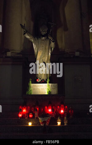 Jean-paul II à Varsovie, nuit Monument Banque D'Images