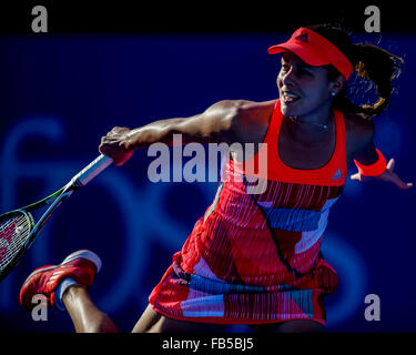 Sydney, Australie. 10 janvier, 2016. Ana Ivanovic (SRB) en action contre Karolina Pliskova (CZE) lors de leur match de la femme le jour 1 au tournoi international à l'Apia Apia Les Sydney, Australie. Pliskova a battu Ivanovic 6:4, 6:2 Crédit : Action Plus Sport/Alamy Live News Banque D'Images