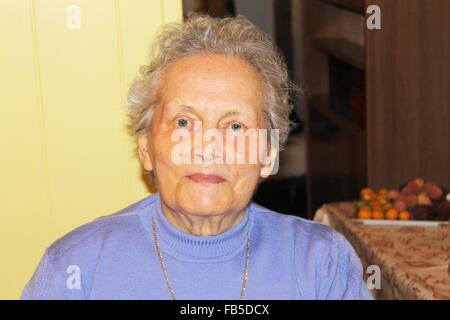 Grand-mère de 90 ans Banque D'Images Grand-mère de 90 ans Banque D'Images