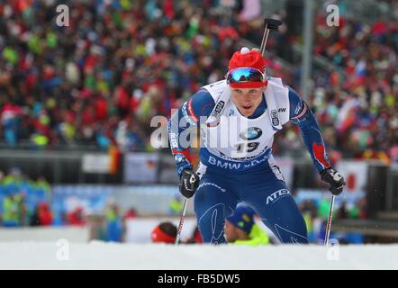 Inzell, Allemagne. 10 janvier, 2016. Ondrej Moravec de la République tchèque en action au cours de la Men's 15 km départ groupé à l'événement de la Coupe du Monde de biathlon à Chiemgau Arena à Ruhpolding, Allemagne, 10 janvier 2016. Photo : Karl Josef OPIM/dpa/Alamy Live News Banque D'Images