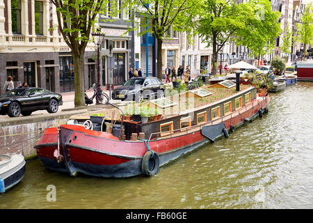 Amsterdam, péniche péniche, canal à Amsterdam - Hollande, Pays-Bas Banque D'Images