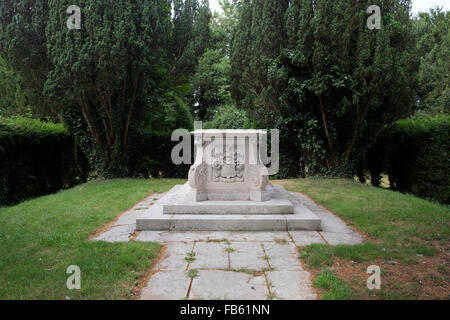 La Tombe de sir William Cuthbert 183, 1 baronnet, St Marys, Bawdsey, Suffolk, UK. Banque D'Images