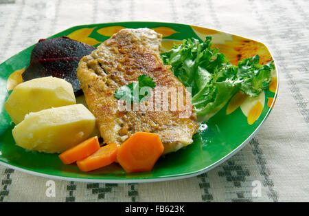 Gebakken sliptong - friture de poissons la sole commune. La cuisine néerlandaise Banque D'Images