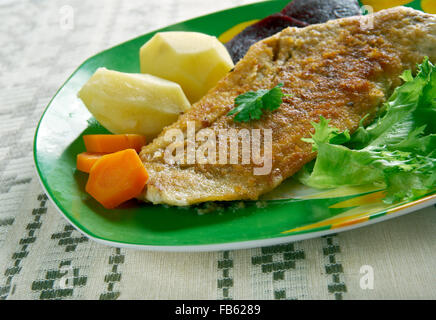 Gebakken sliptong - friture de poissons la sole commune. La cuisine néerlandaise Banque D'Images