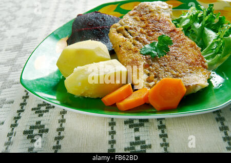 Gebakken sliptong - friture de poissons la sole commune. La cuisine néerlandaise Banque D'Images