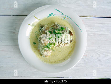 Coq au Riesling - de poulet sauce crème d'Alsace, vin et champignons Banque D'Images