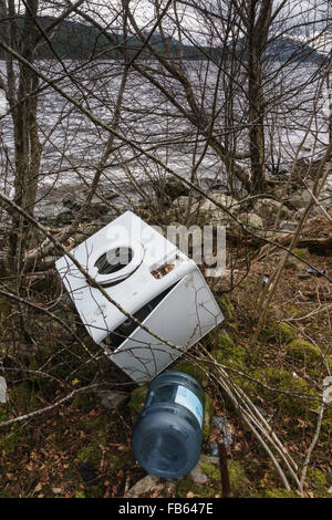 Loch Laggan, Inverness-shire. Ruines des déchets à pointe de voler l'environnement à côté de l'A86 à 'Glenbogle", Kinloch Jabel. Banque D'Images