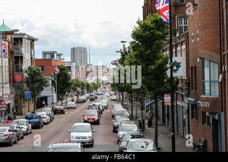 Vue de la partie inférieure de l'Shankill Road, Belfast, Irlande du Nord Banque D'Images