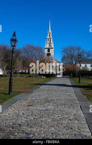 Allée pavée à l'église Trinity, Newport, Rhode Island, United States of America Banque D'Images