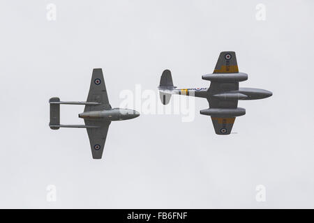 Gloster Meteor et de Havilland DH.100, Vampire de Farnborough, l'aéroport de Farnborough au Mont Rushmore, Hampshire Banque D'Images