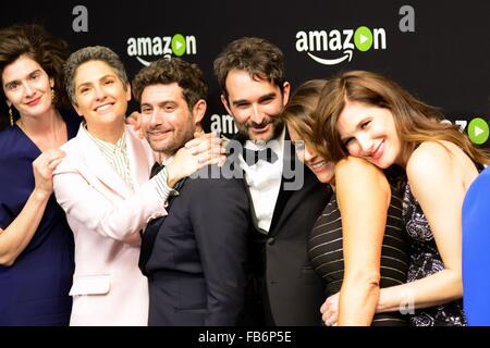 Gaby Hoffmann, Jill Soloway, Joe Lewis, Jay Duplass, tout Landecker, Kathryn Hahn aux arrivées pour Amazon's Golden Globe Celebration, Stardust Ballroom au Beverly Hilton Hotel, Los Angeles, CA, 10 janvier 2016. Photo par : Sara Cozolino/Everett Collection Banque D'Images