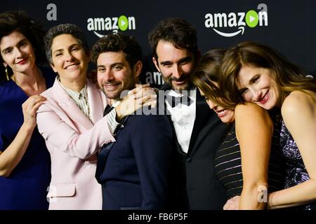 Gaby Hoffmann, Jill Soloway, Joe Lewis, Jay Duplass, tout Landecker, Kathryn Hahn aux arrivées pour Amazon's Golden Globe Celebration, Stardust Ballroom au Beverly Hilton Hotel, Los Angeles, CA, 10 janvier 2016. Photo par : Sara Cozolino/Everett Collection Banque D'Images