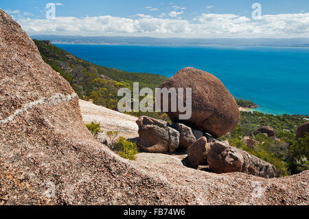 Vue sur Coles Bay de Mount Amos. Banque D'Images