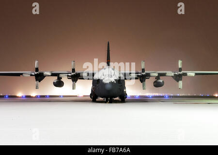 Lockheed C-130 Hercules, quatre turbopropulseurs d'avion de transport militaire Banque D'Images