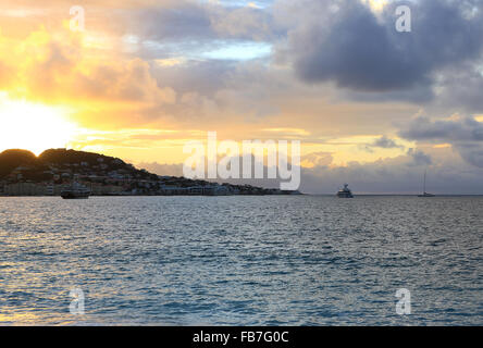 L'aube sur Simpson Bay, Saint-Martin Banque D'Images