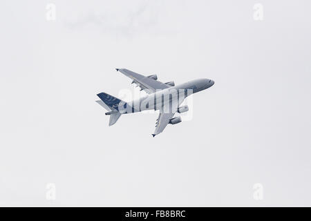 Airbus A380, de Farnborough Farnborough Airport, au Mont Rushmore, Hampshire, Angleterre Banque D'Images